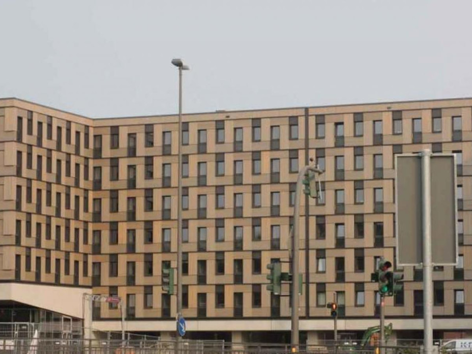 Euroopan suurin puukerrostalo nousi Hampuriin